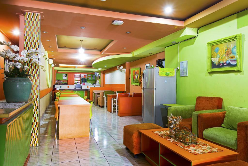 Hotel Reddoorz @ Tebet Asem Baris Jakarta Exteriér fotografie