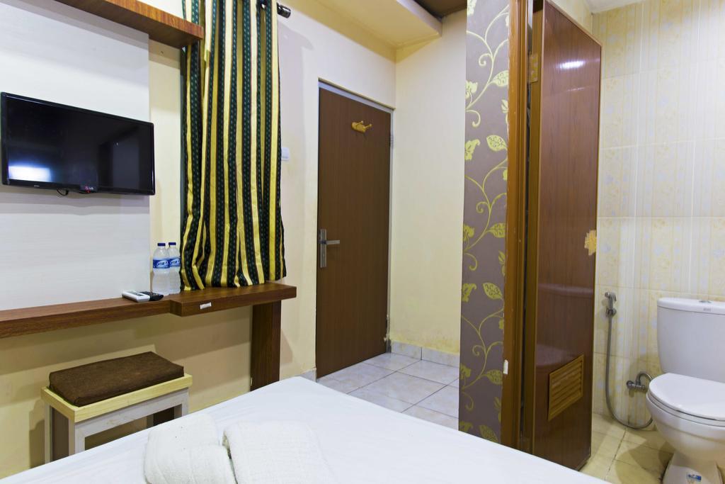 Hotel Reddoorz @ Tebet Asem Baris Jakarta Exteriér fotografie