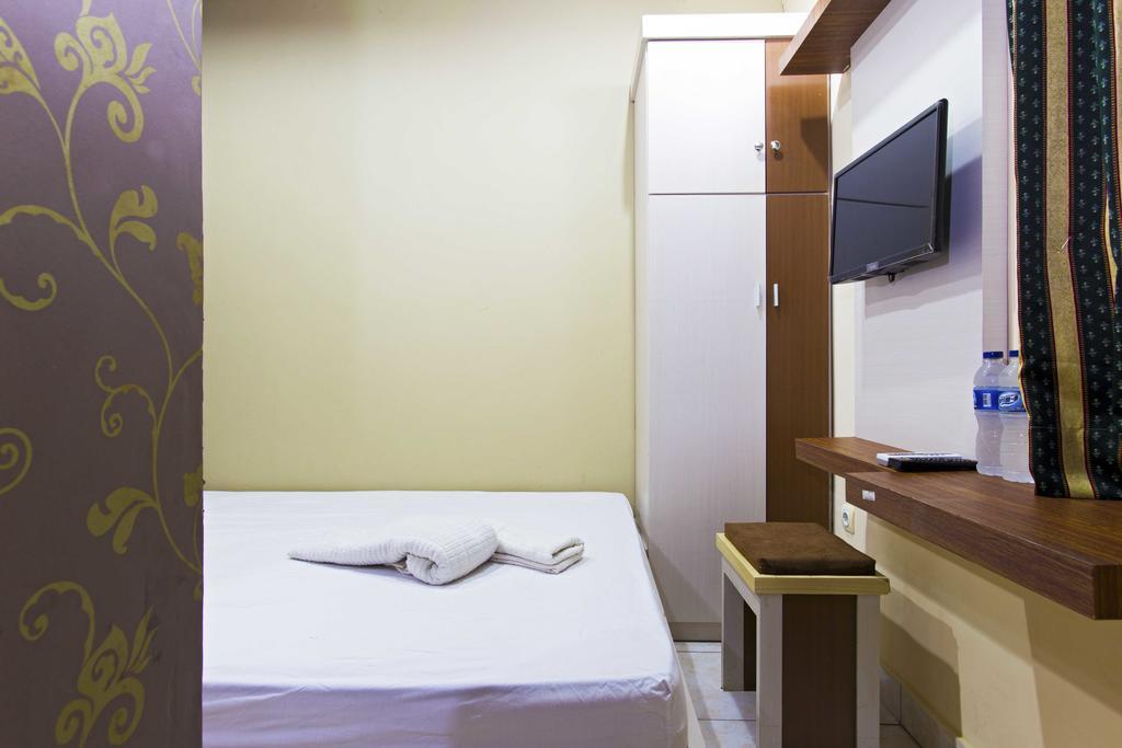 Hotel Reddoorz @ Tebet Asem Baris Jakarta Exteriér fotografie